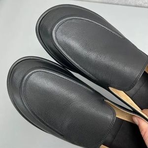 The Row Canal Loafers in black (39)